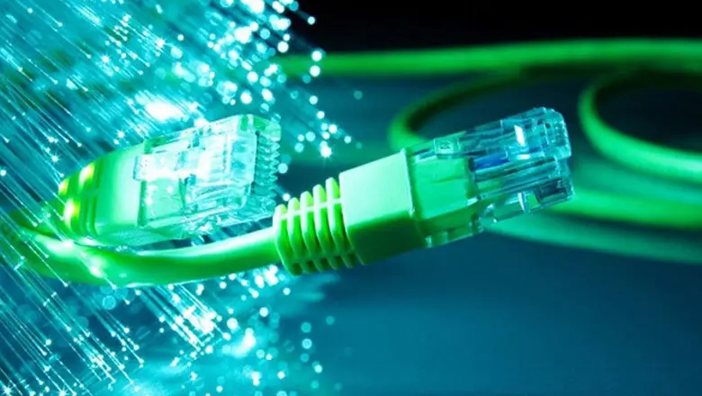 ব্রডব্যান্ড ইন্টারনেটের বিল অর্ধেক নিতে বিটিআরসির চেয়ারম্যানসহ ৪ জনকে আইনি নোটিশ