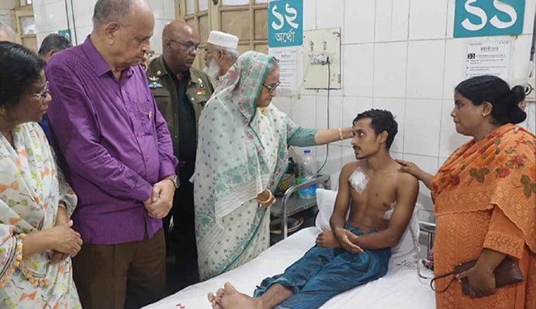 ডিএমসি হাসপাতালে প্রধানমন্ত্রী