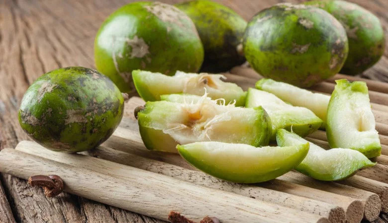 যে কারণে আমড়া খাবেন