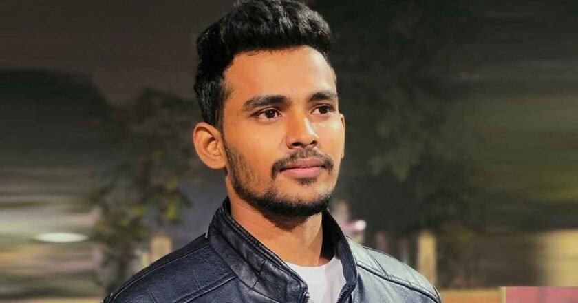 অন্তর্বর্তী সরকার গঠন কাদের নিয়ে, জানালেন সমন্বয়ক আসিফ মাহমুদ