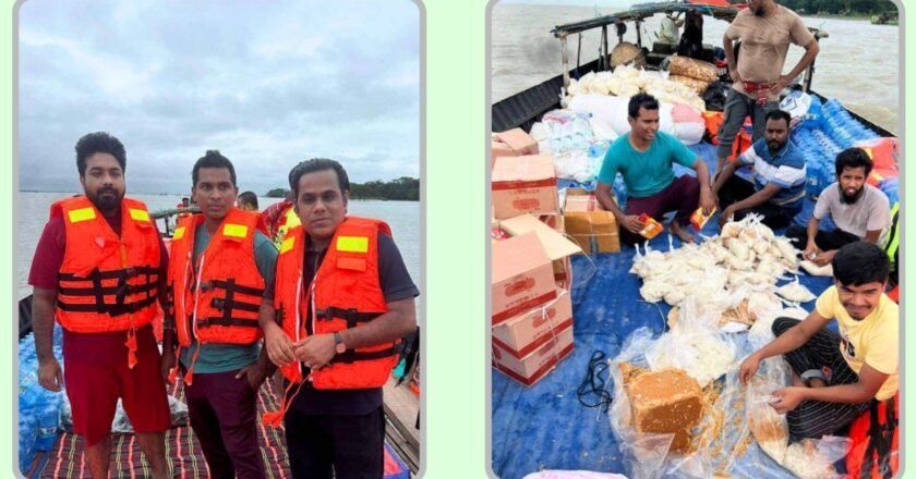 শুকনো খাদ্যসামগ্রী নিয়ে বন্যার্তদের পাশে অভিনেতা রাশেদ সীমান্ত