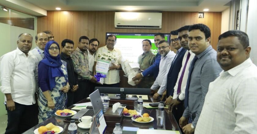 এপিইউবি’র নতুন সভাপতি ও মহাসচিবের সঙ্গে জনসংযোগ কর্মকর্তাদের মতবিনিময়