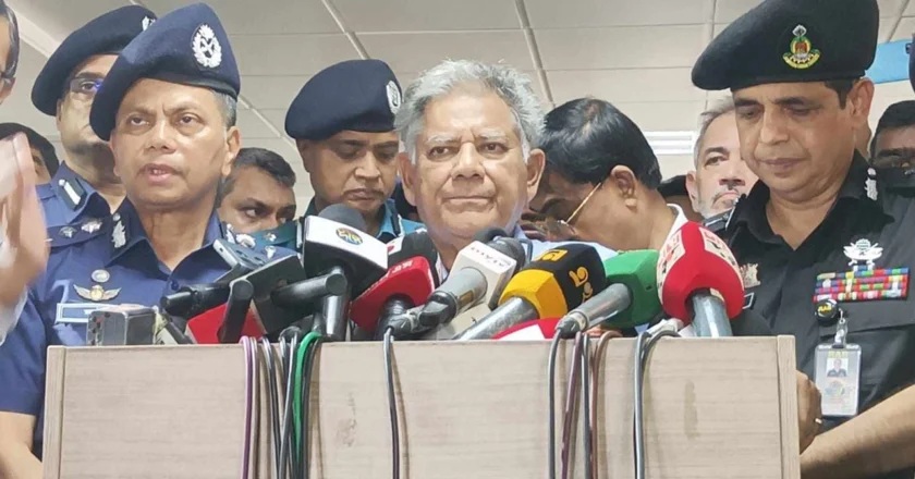 ট্রাফিক নিয়ন্ত্রণকারী শিক্ষার্থীদের সার্টিফিকেট দেওয়া হবে : স্বরাষ্ট্র উপদেষ্টা