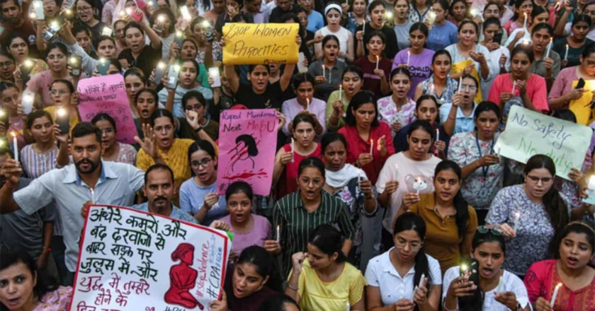 ধর্ষণ-হত্যার প্রতিবাদে ফুঁসছে গোটা ভারত, চিকিৎসকদের ২৪ ঘণ্টা কর্মবিরতি