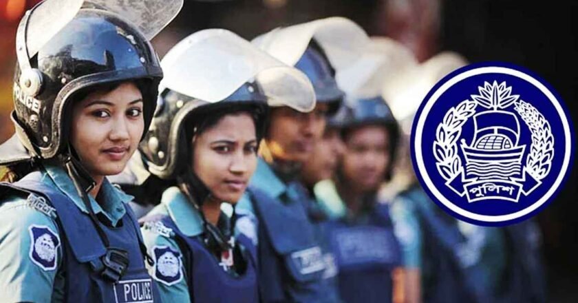 বদলে যাচ্ছে পুলিশের ইউনিফর্ম ও লোগো