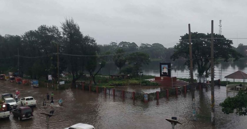 নোয়াখালীতে বন্যা পরিস্থিতির অবনতি