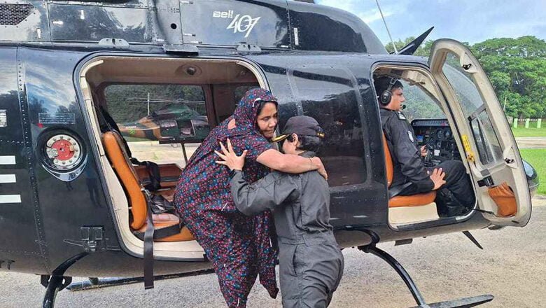 পানিবন্দি অসুস্থ অন্তঃসত্ত্বা তিন নারীকে উদ্ধার করলো র‌্যাব