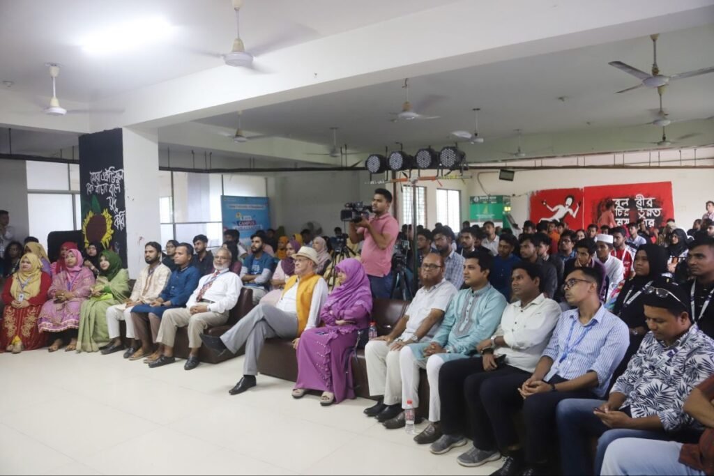 এশিয়ান ইউনিভার্সিটিতে বৈষম্যবিরোধী শিক্ষার্থীদের বিজয় উৎসব ও সাংস্কৃতিক অনুষ্ঠান