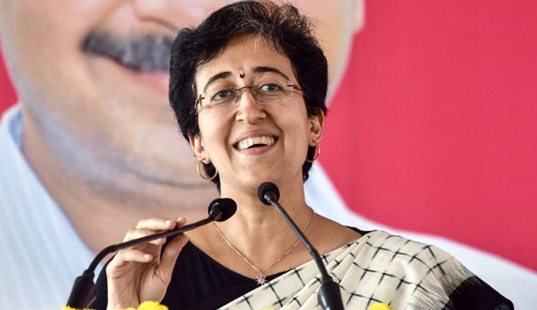 শপথ নিলেন দিল্লির নতুন মুখ্যমন্ত্রী অতিশী