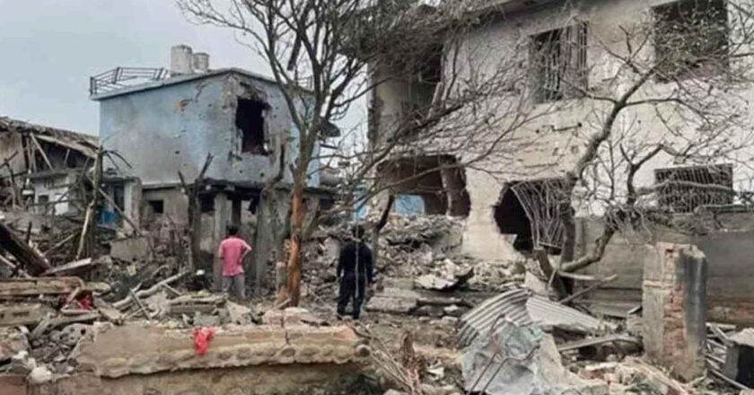 শান রাজ্যে মিয়ানমার জান্তার বিমান হামলায় নিহত ১৯