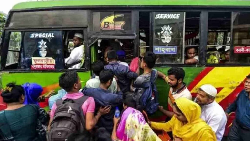 রাজধানীতে সপ্তাহে সাতদিনই বাসে হাফ ভাড়ার সুবিধা পাচ্ছে শিক্ষার্থীরা