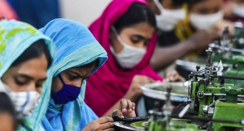 গাজীপুরের পোশাক কারখানায় কর্মচাঞ্চল্য ফিরেছে