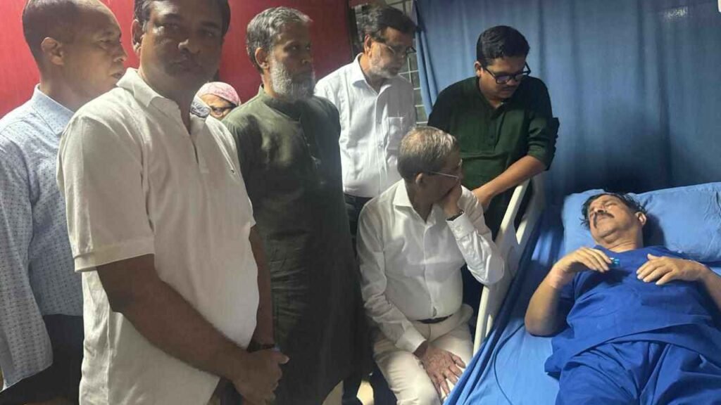 অসুস্থ মান্নাকে দেখতে হাসপাতালে মির্জা ফখরুল
