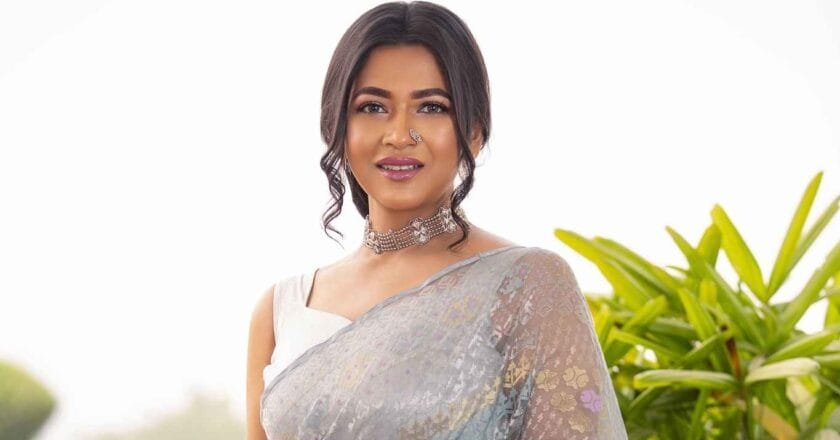 ৪১তম জন্মদিনে কি লিখলেন অভিনেত্রী বাঁধন