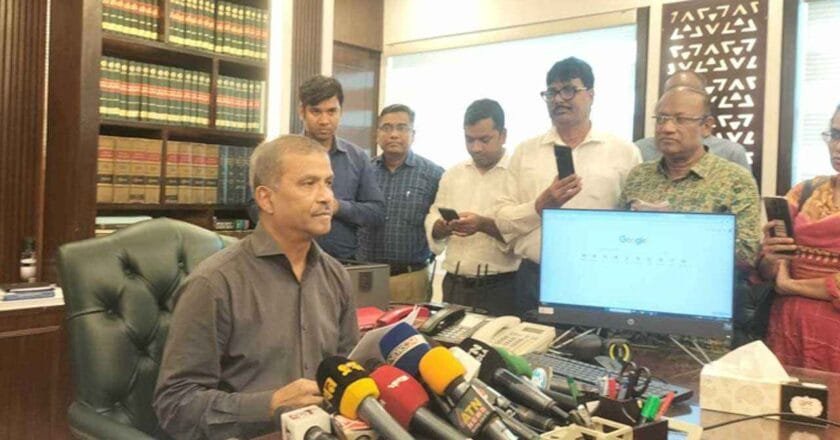 শেখ হাসিনার পদত্যাগপত্র নিয়ে রাষ্ট্রপতি মিথ্যাচার করেছেন : আইন উপদেষ্টা