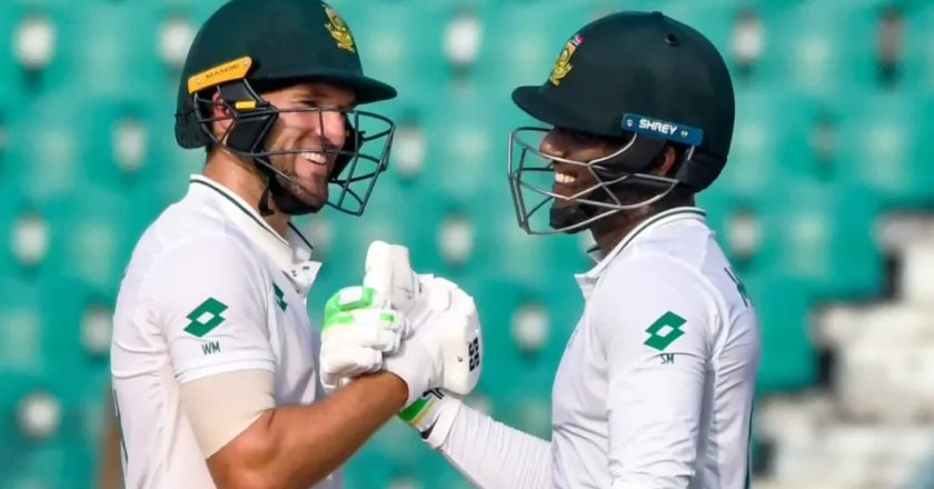 রানের পাহাড় গড়ে প্রোটিয়াদের ইনিংস ঘোষণা