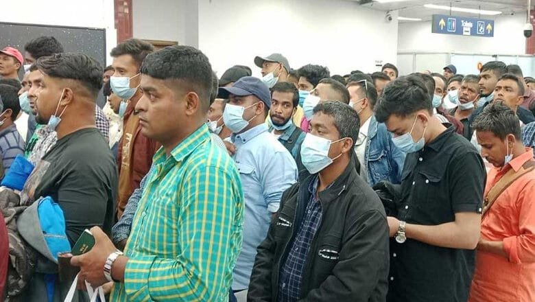 লিবিয়া থেকে ফিরলেন ১৫৭ বাংলাদেশি