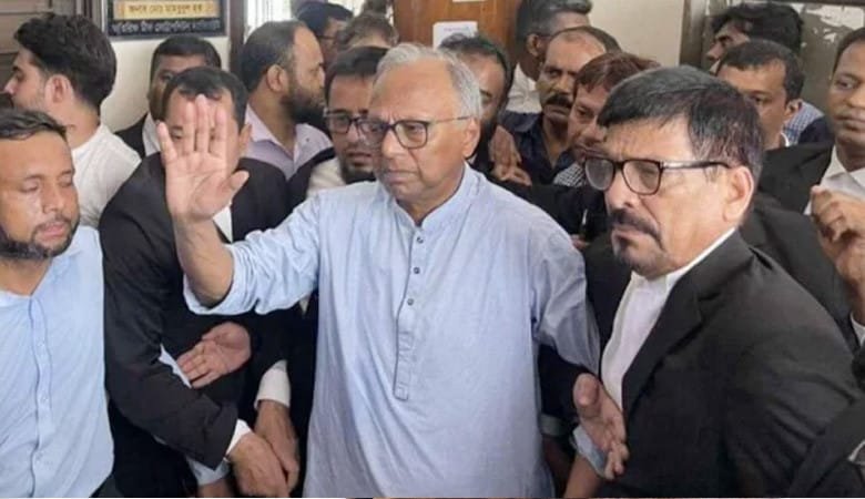 জামিন পেলেন সাংবাদিক মাহমুদুর রহমান