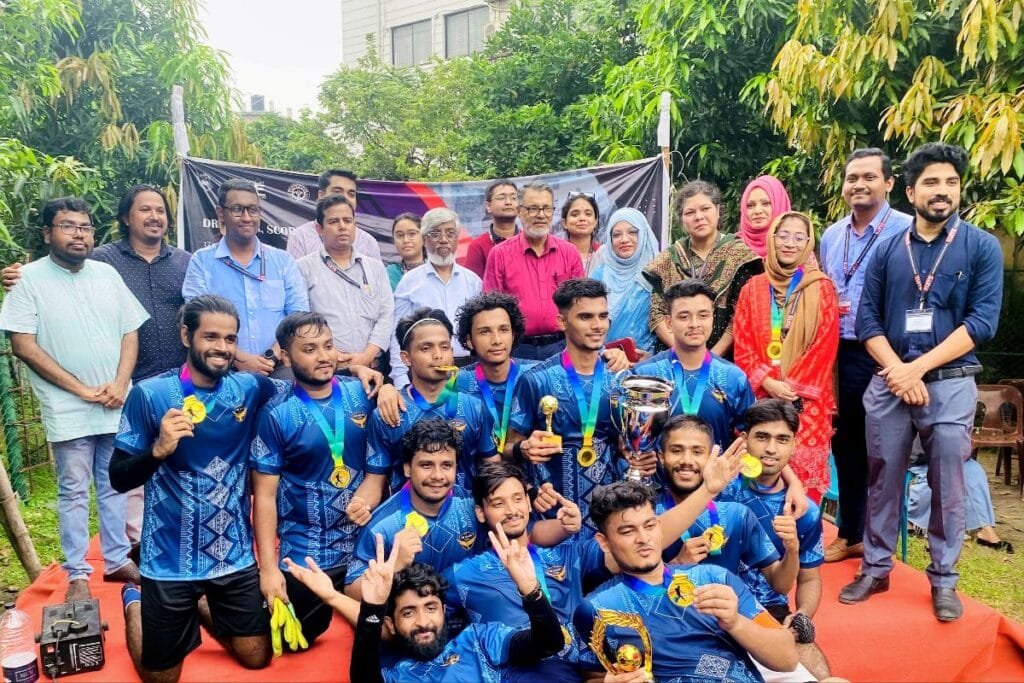 ইউআইটিএসে ইন্টার-ডিপার্টমেন্ট ফুটবল টুর্নামেন্টের ফাইনাল অনুষ্ঠিত