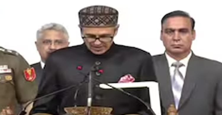 অবশেষে মুখ্যমন্ত্রী পেলো জম্মু-কাশ্মীর, শপথ নিলেন ওমর আব্দুল্লাহ