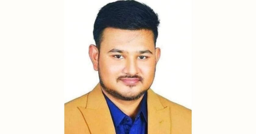 মেহেরপাড়া ইউপি চেয়ারম্যান বিমানবন্দরে গ্রেপ্তার 