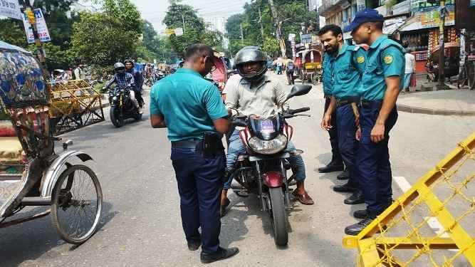 ট্রাফিক আইন লঙ্ঘনে ২০ লাখ টাকা জরিমানা