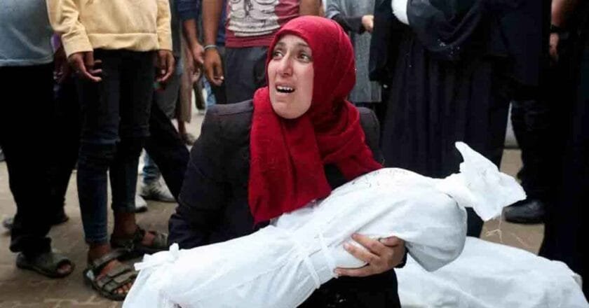 গাজায় ইসরায়েলের বর্বর হামলায় আরও ৬১ ফিলিস্তিনি নিহত