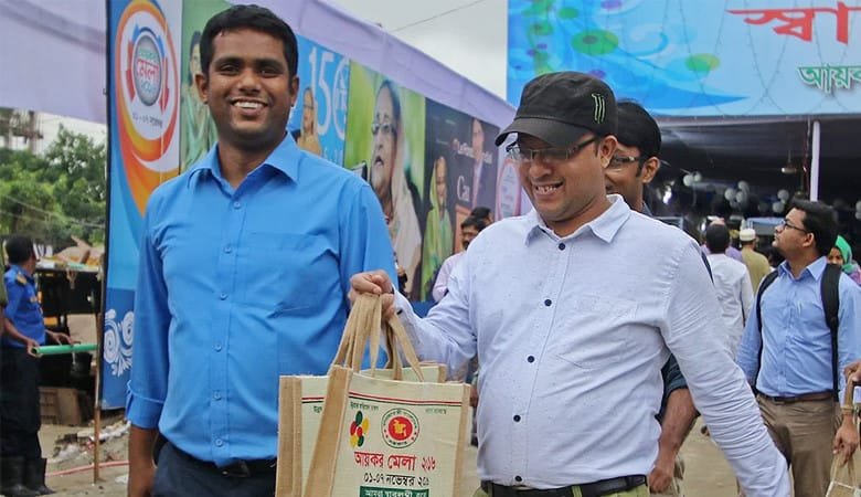 বসছে না আয়কর মেলা, অনলাইনে রিটার্ন দাখিলে উৎসাহ