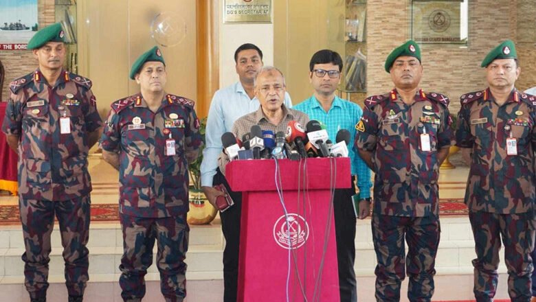 পিলখানা হত্যাকাণ্ডের পুনঃতদন্ত হবে : স্বরাষ্ট্র উপদেষ্টা