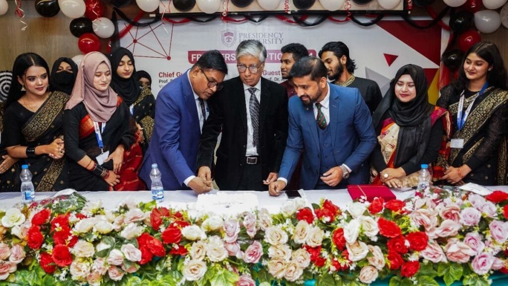 প্রেসিডেন্সি ইউনিভার্সিটিতে অর্থনীতি বিভাগের নবীনবরণ অনুষ্ঠিত