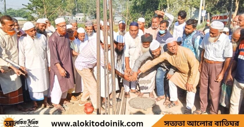 সিরাজগঞ্জের বেলকুচিতে সেন ভাঙ্গাবাড়ী বাজার মসজিদের নির্মাণ কাজ উদ্বোধন
