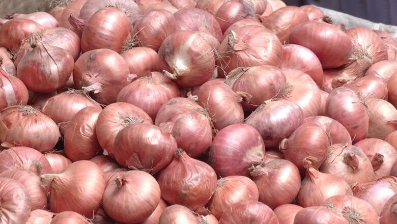 আরও কমলো পেঁয়াজের দাম