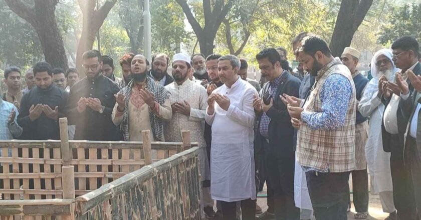 উপদেষ্টা হাসান আরিফ বুদ্ধিজীবী কবরস্থানে চিরনিদ্রায় শায়িত