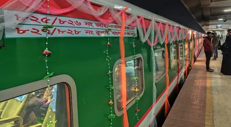খুলনা-ঢাকা রুটে আনুষ্ঠানিক ট্রেন চলাচল শুরু
