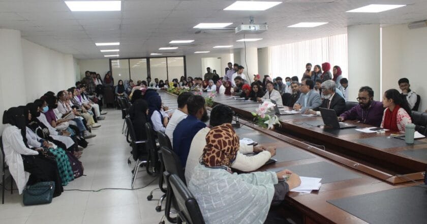 ইউআইটিএসের ফার্মেসি বিভাগে আন্তর্জাতিক ওয়েবিনার অনুষ্ঠিত