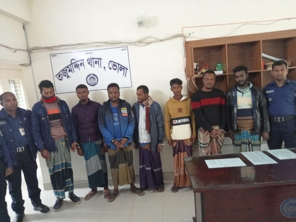 তজুমদ্দিনে সাত জুয়াড়ি আটক
