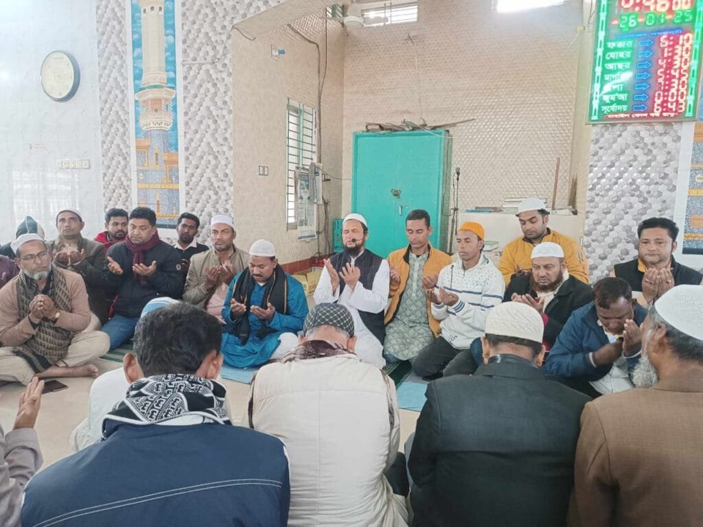 সিরাজগঞ্জ জেলা যুবদল সভাপতি মির্জা বাবুর রোগমুক্তি কামনায় বেলকুচিতে দোয়া