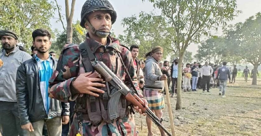 সীমান্তে সাউন্ড গ্রেনেড-টিয়ারশেল ব্যবহারের অনুমতি পেল বিজিবি