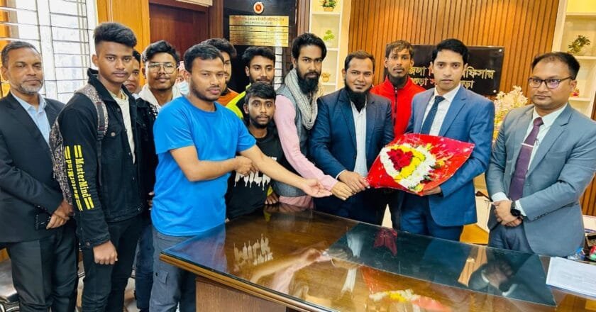 বগুড়ায় নতুন ইউএনও-কে যুবঅধিকার পরিষদের শুভেচ্ছা