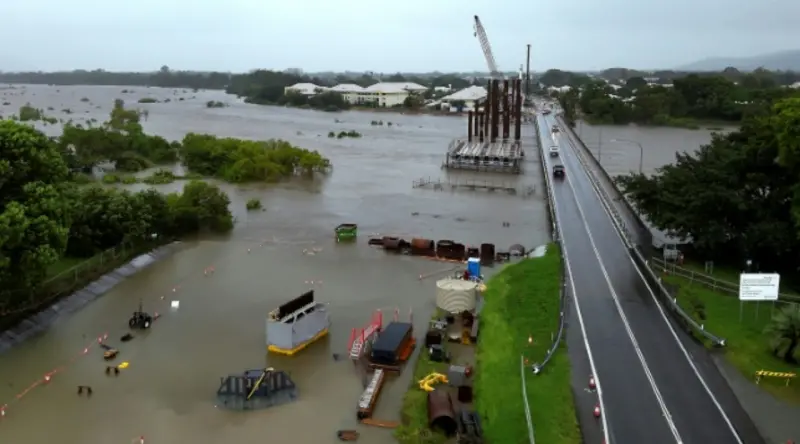অস্ট্রেলিয়ায় ভয়াবহ বন্যা, বাসিন্দাদের সরিয়ে নেওয়ার আহ্বান