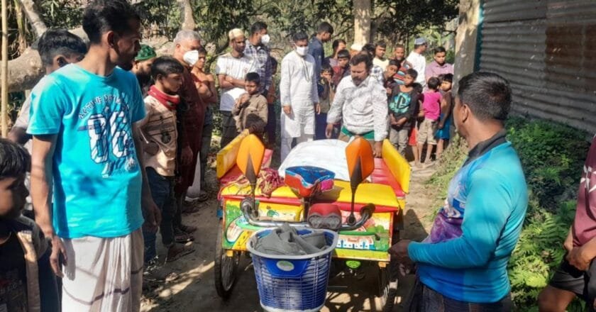 বেলকুচিতে পুকুর থেকে যুবকের মরদেহ উদ্ধার