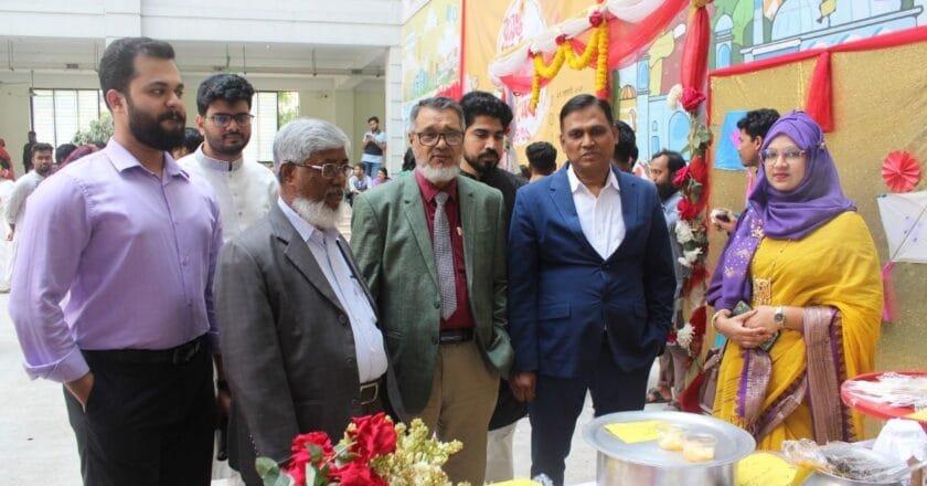 ইউআইটিএস আইন বিভাগের বসন্ত বরণ ও পিঠা উৎসব