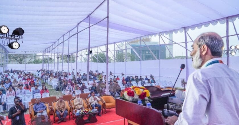 ইউআইইউতে স্প্রিং-২০২৫ শিক্ষার্থীদের নবীনবরণ অনুষ্ঠিত