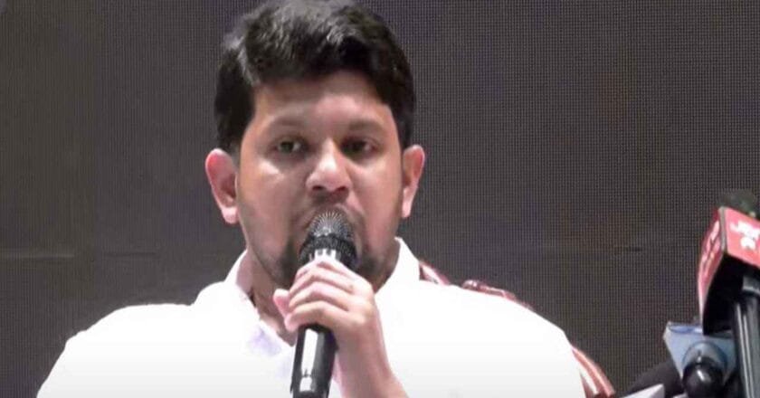 ‘তৌহিদি জনতা’ বলায় উপদেষ্টা মাহফুজের দুঃখ প্রকাশ