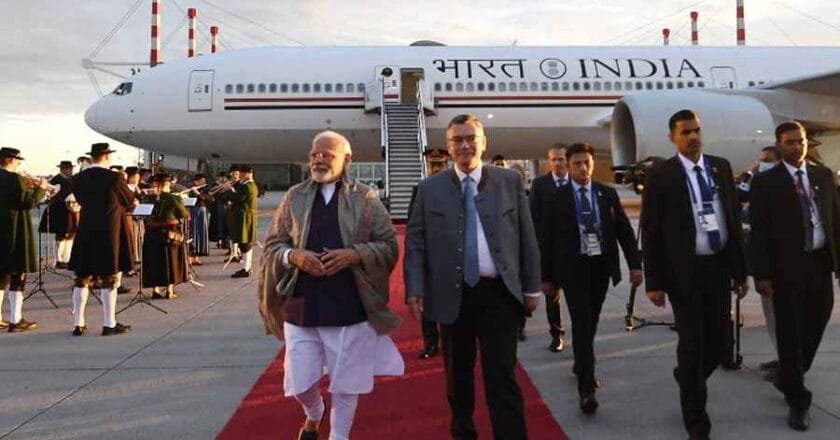 মোদির বিমানে জঙ্গি হামলার হুমকি!