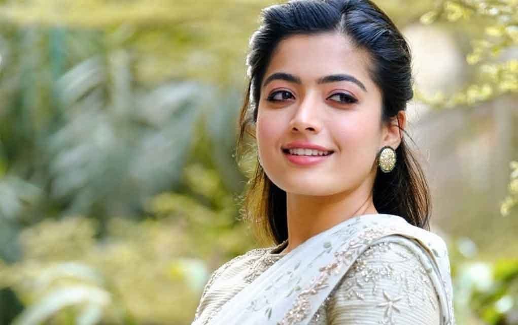 যে কারণে নেটিজেনদের কাছে কটাক্ষের শিকার রাশমিকা মান্দানা