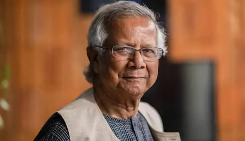 দুবাই সফর শেষে দেশে ফিরেছেন প্রধান উপদেষ্টা