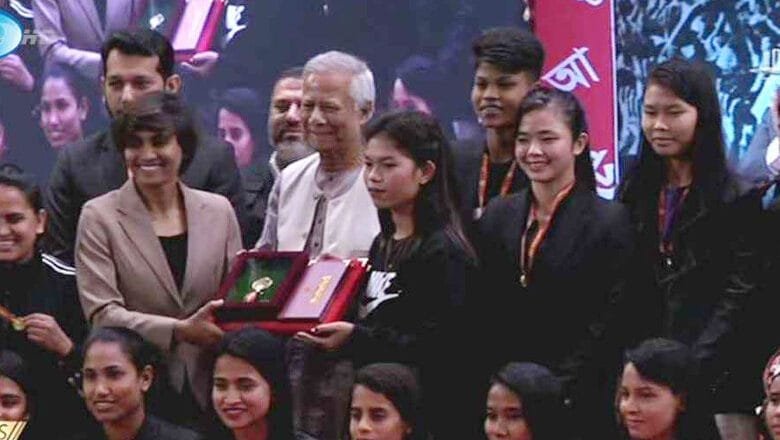 সাফজয়ী নারী ফুটবল দলসহ ১৮ ব্যক্তিকে একুশে পদক দিলেন প্রধান উপদেষ্টা