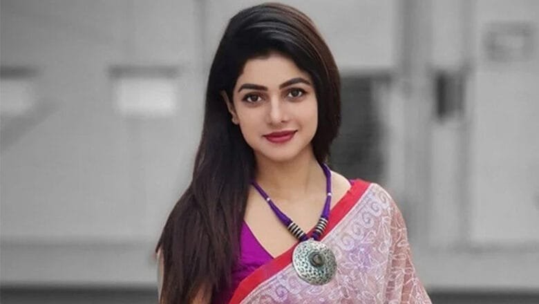 ডিবি কার্যালয়ে অভিনেত্রী সোহানা সাবা