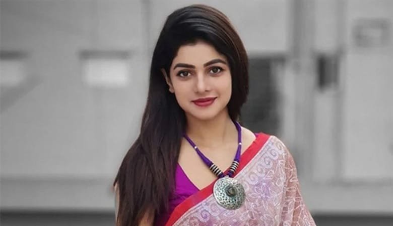 ডিবি কার্যালয়ে অভিনেত্রী সোহানা সাবা